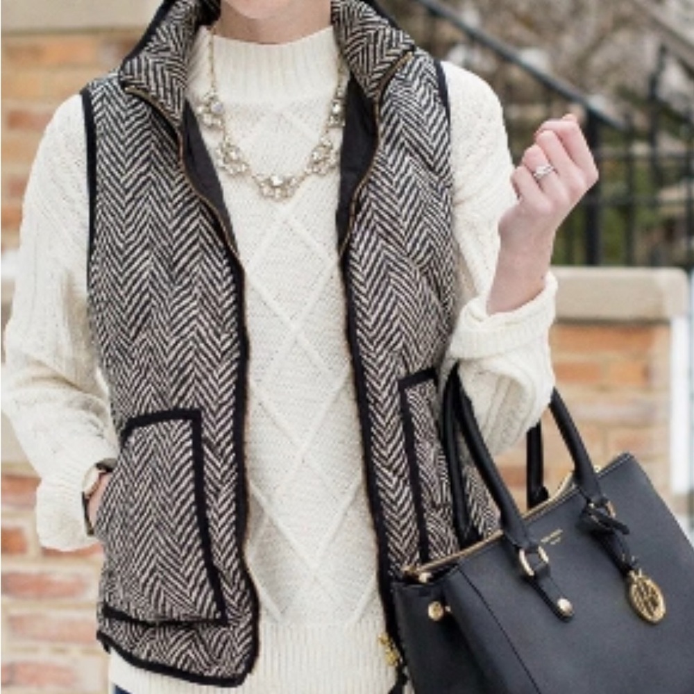 Black and White Herringbone Vest size XXS/XS